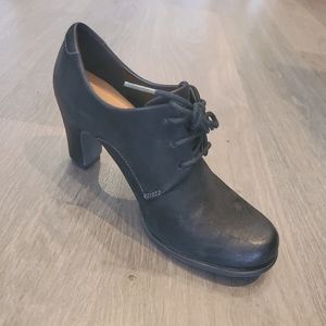 ECHO HEEL SHOE